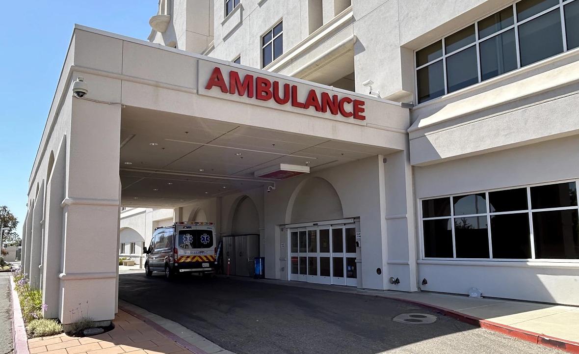 Ambulance wing of a building