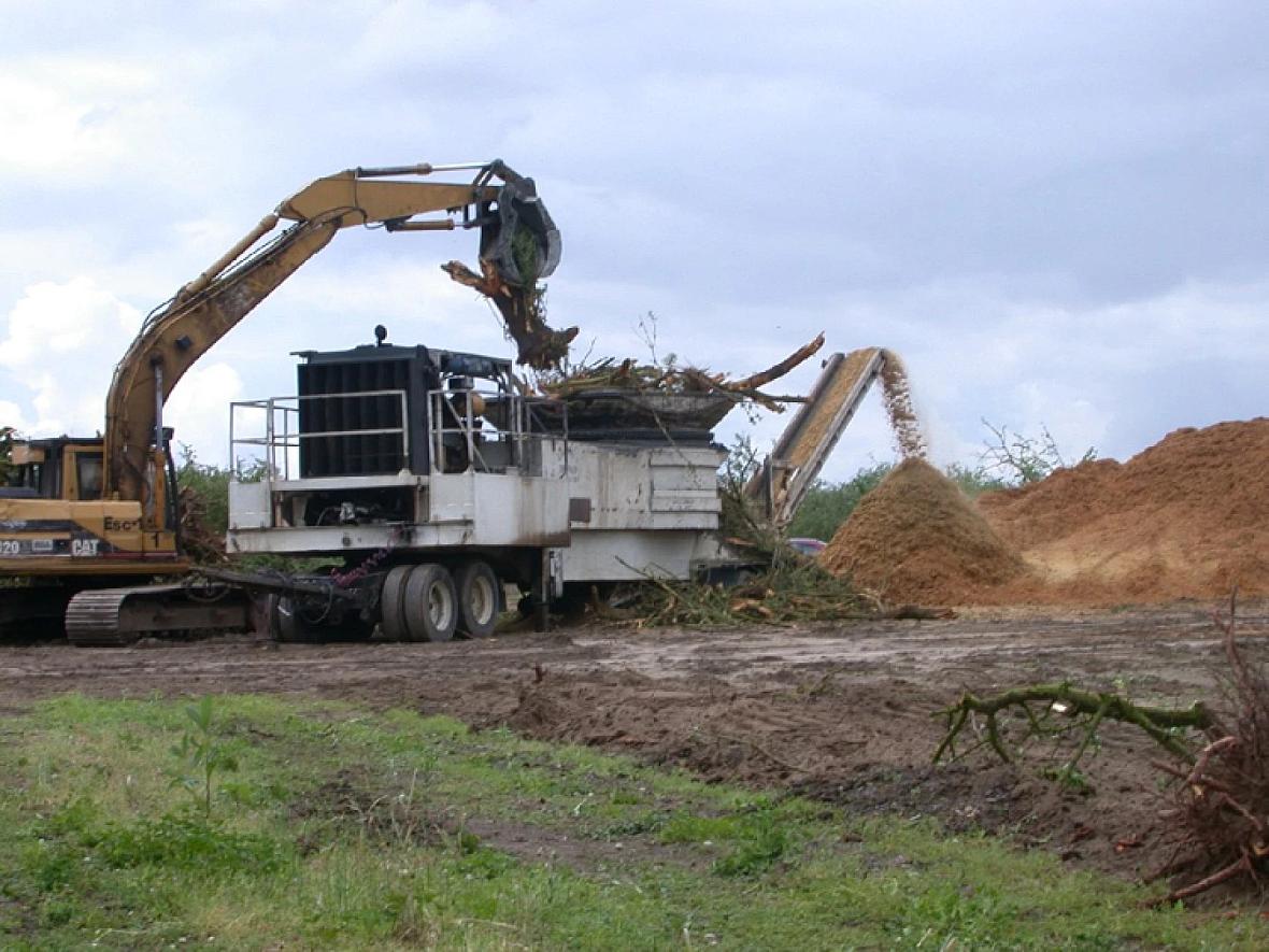 Regulators promote chipping or grinding agricultural debris like branches and whole trees using heavy equipment as the primary alternative to agricultural burning in the Valley. Regulators promote chipping or grinding agricultural debris like branches and whole trees using heavy equipment as the primary a