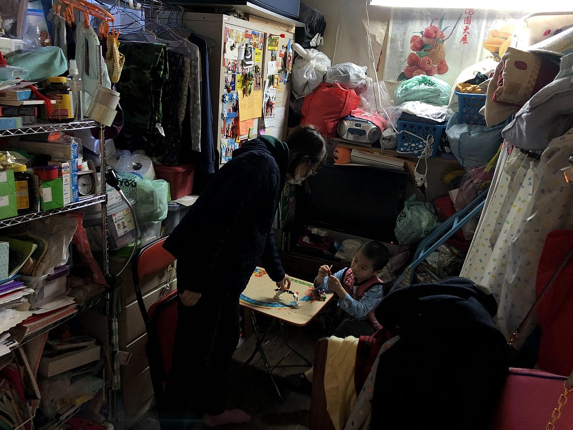 Situ and Xiaolin’s family stayed in the tiny room for nearly an entire year