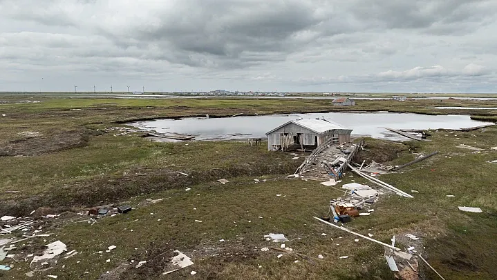 Houses and debris 