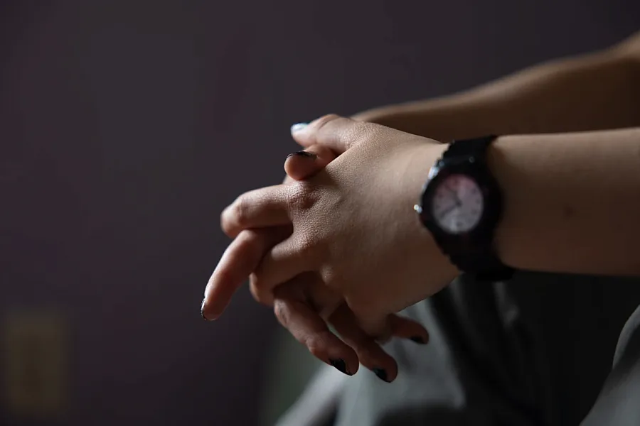 hands 