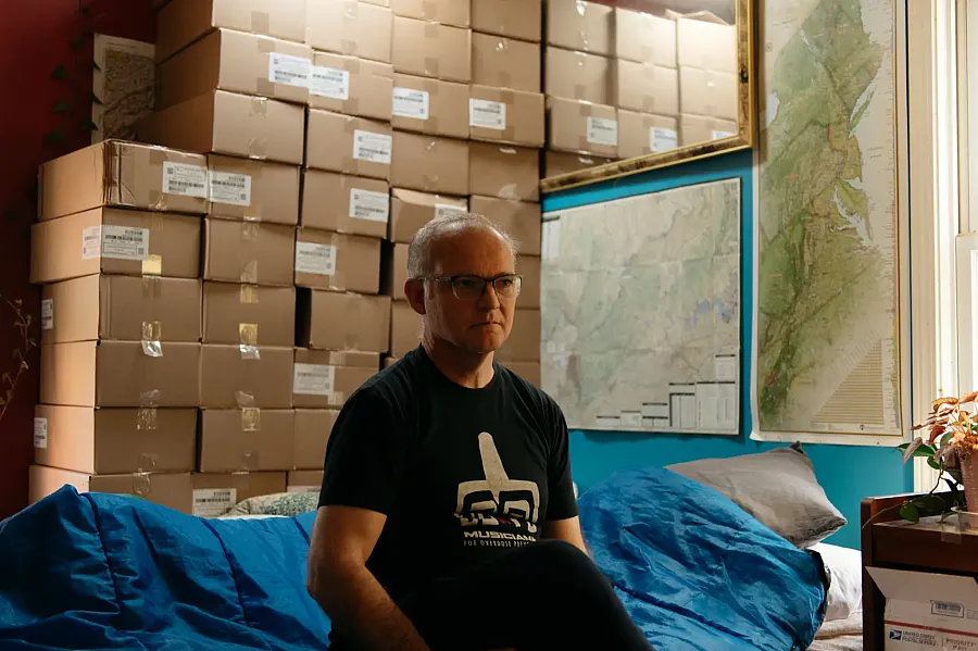 A men sitting in the room 