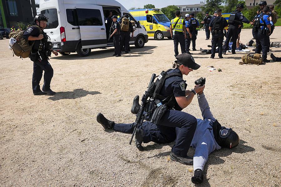 Image of police officers in training