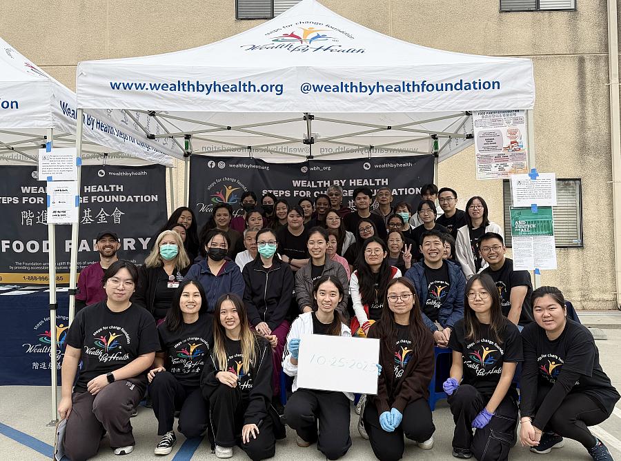 A group of people posing