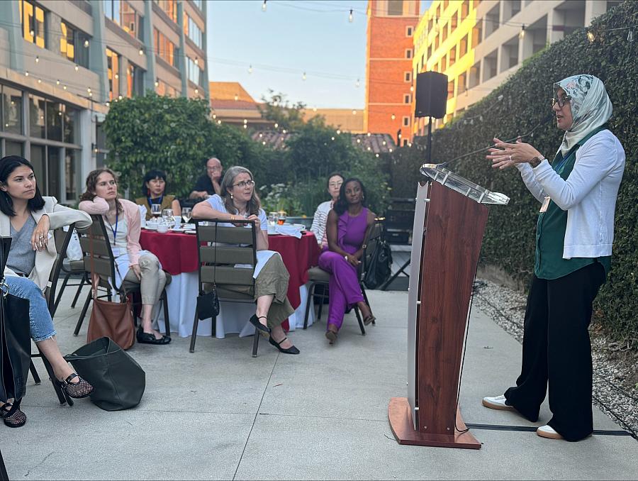 Duaa Eldeib, a reporter for ProPublica, delivers the keynote address for the USC Center for Health Journalism's 2024 National Fellowship.