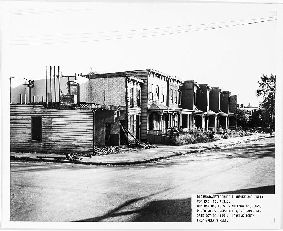 Black and white picture of buildings