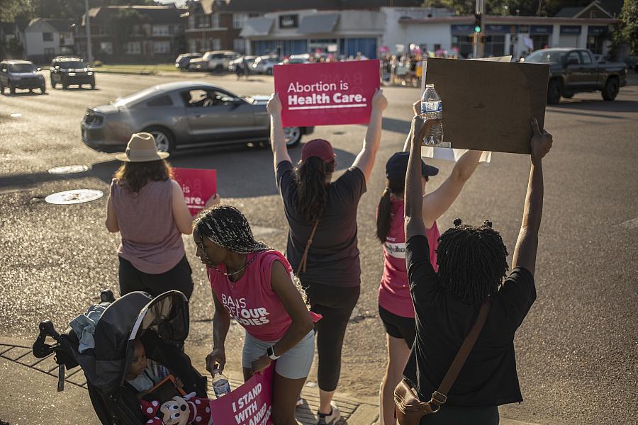 A group of women protesting on favor of abortion