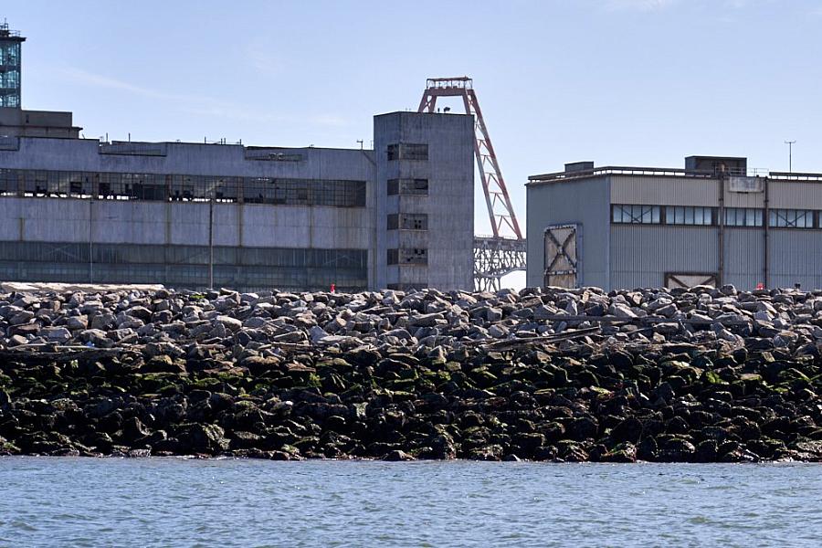 Rock barrier to protect the shipyard