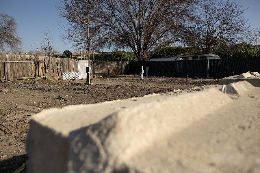 Empty mobile house plot in a sunny day