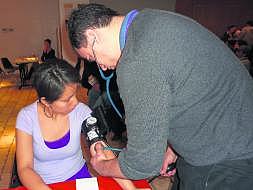 Sandra Bravo receives a medical checkup. Gerardo Romo/EDLP