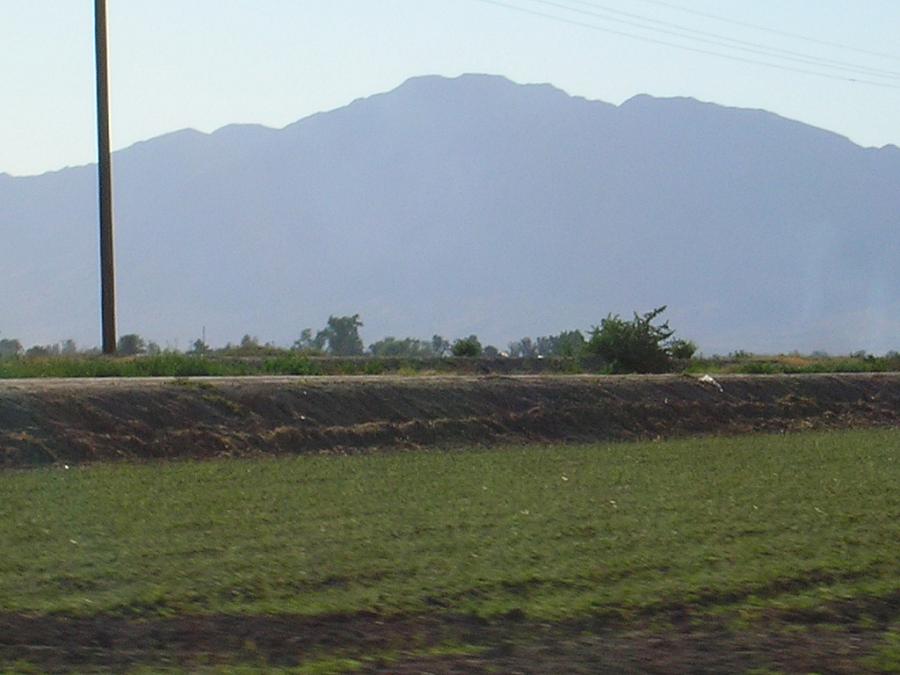 Imperial Valley(http://www.flickr.com/photos/12052457@N06/1332218062/in/photolist-32HY1W-32HY5L-32JxcG-32JQyf-35AjEV-35AyZn-35ACbp-35ACXZ-35AD1x-35AD3P-35EUV5-35FagE-35Fch3-35FdSY-35FdYN-3qkkFd-4qc4Tm-4tC21V-4EdWHN-4TGrcA-4ZP78K-4ZPbNH-4ZPck8-4ZPd1V-4ZTimJ-4ZTj9C-4ZTkcA-4ZTm19-4ZTmzQ-4ZTnfQ-4ZTnNj-4ZTopm-4ZToV3-51CpoZ-51CuZZ-51Cvy4-53guVD-56xPfx-5mBaG4-5mFpZY-5wGr72-5zM9pF-5ABoQ4-5ABqjk-5ABs1F-5AFE19-5AUzx8-5AVUsk-5AVYgx-5AYS1o-5AYTkS)