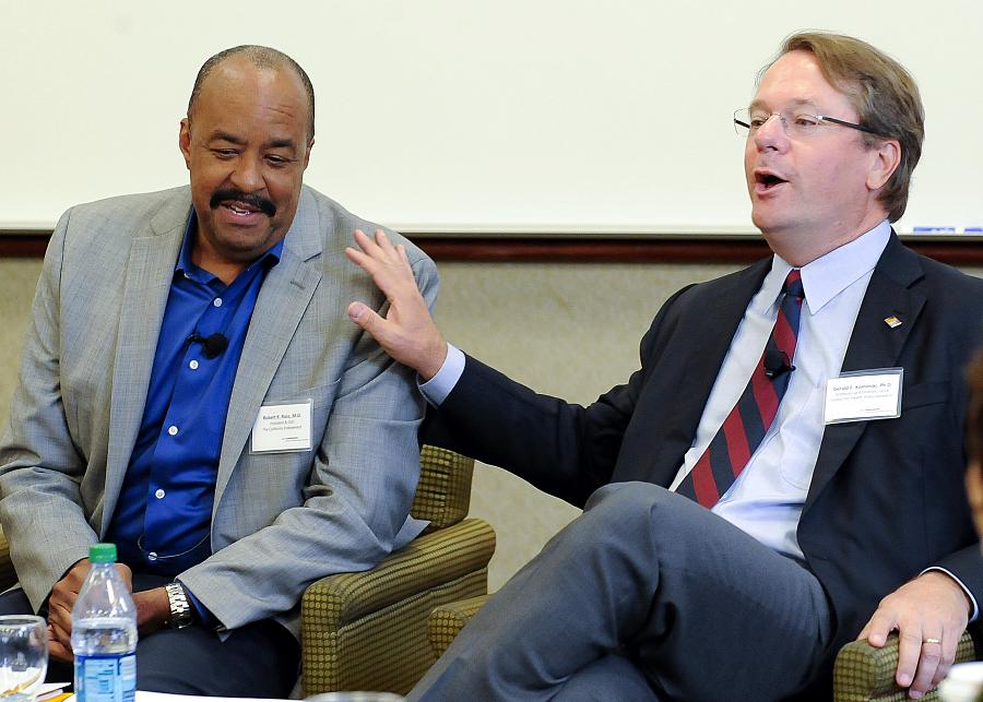 Dr. Robert Ross (The California Endowment) and Professor Gerald Kominsi (UCLA) discuss health reform at the USC/California Endowment Health Journalism Fellowships