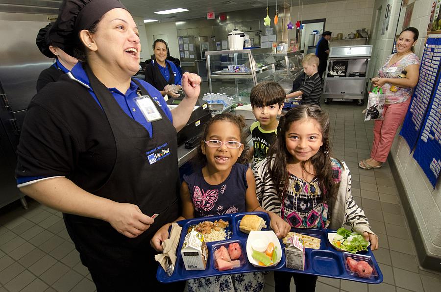 How School Lunch Became the Latest Political Battleground - The New York  Times