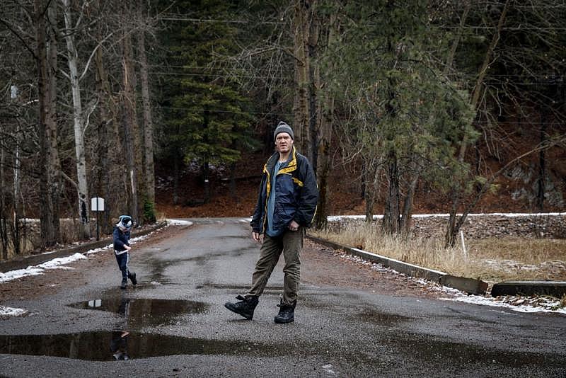 Floyd Kimball and his 4-year-old son Steve in Wallace, Idaho. 