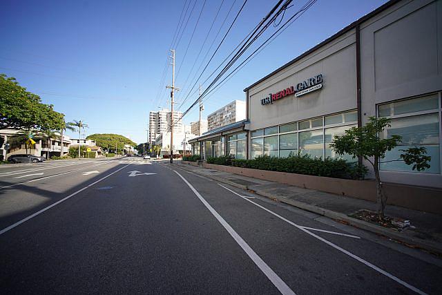 U.S. Renal Care has been aggressively entering the Hawaii dialysis market despite long-time dominance of Fresenius, which operates Liberty Dialysis. U.S. Renal Care has been aggressively entering the Hawaii dialysis market despite long-time dominance of Fresenius, which operates Liberty Dialysis.