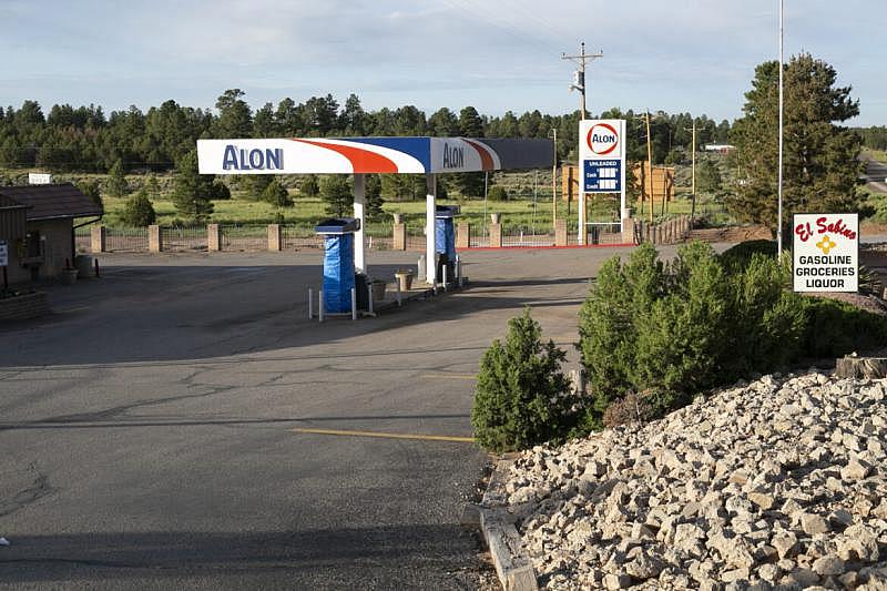 El Sabino, located about 20 miles south of Gallup, N.M., stopped selling gasoline when the state legislature passed a 2021 law barring stores in that one county from selling both liquor and gasoline. CREDIT: Marjorie Childress for New Mexico in Depth.