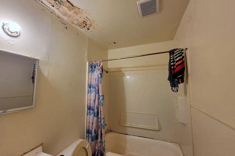 Multiple residents complained to the Mississippi Free Press in October 2022 that maintenance staff had failed to adequately respond to huge mold growths. Photo by Nick Judin Multiple residents complained to the Mississippi Free Press in October 2022 that maintenance staff had failed to adequately respond to huge mold growths. Photo by Nick Judin