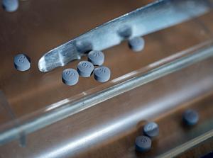 Purdue Pharma OxyContin 15 milligram pills. Andree Kehn/Sun Journal