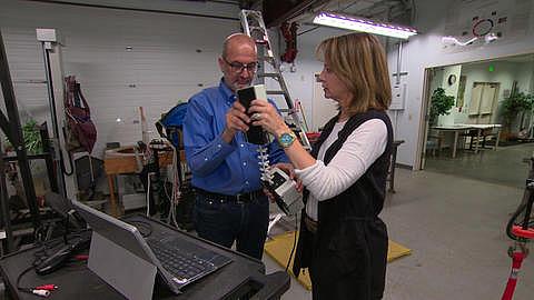 El ingeniero libanés Fadi Fathallah del Centro de Investigaciones Ergonómicas de la Universidad de California-Davis. Foto: Noticias Telemundo