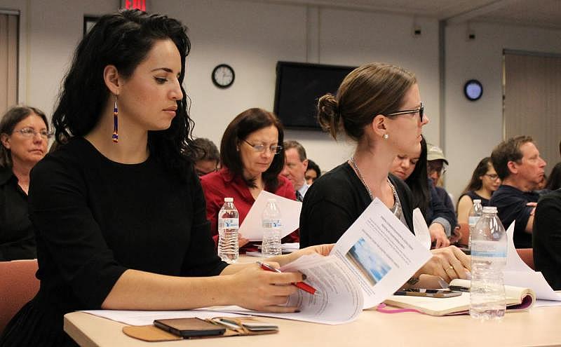 Frida Espinosa, left, then a representative of the Institute for Women in Migration, or IMUMI, attends a binational training in March 2016 organized by the Southern Arizona Transnational Task Force to help child welfare workers and others learn tools to better work with families seeking to reunify with their children from across the border. (Photo Credit: Perla Trevizo/Arizona Daily Star) Frida Espinosa, left, then a representative of the Institute for Women in Migration, or IMUMI, attends a binational training in March 2016 organized by the Southern Arizona Transnational Task Force to help child welfare workers and others learn tools to better work with families seeking to reunify with their children from across the border.