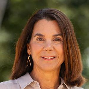 Dr. Hernandez-Boussard headshot.