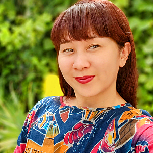 Teena Apeles headshot.