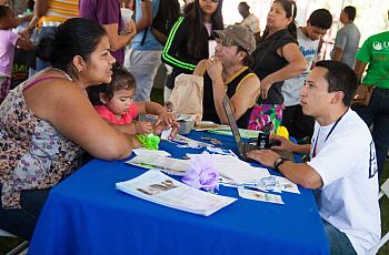 A family learns about Obamacare options in Los Angeles.