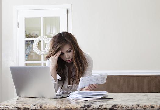 Women working on a laptop 