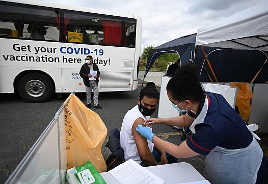 People getting vaccinated