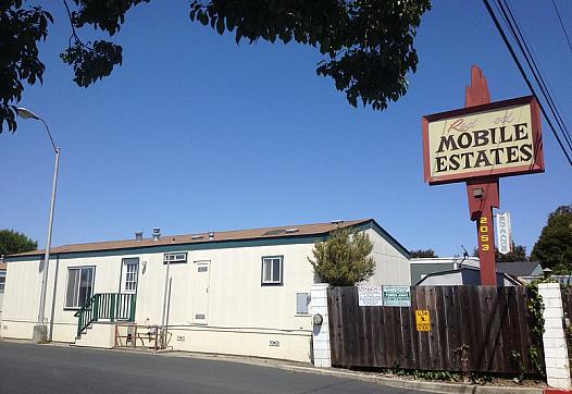 image of a mobile home