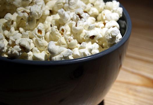 Potent flavoring chemical vexes regulators, spurs litigation
