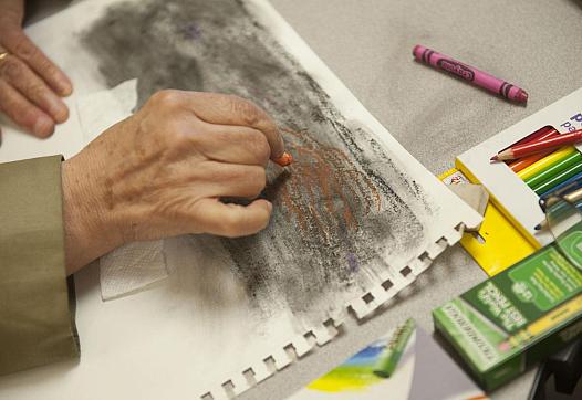 This art workshop at Access California Services in Anaheim helps Arab-Americans, the larger community and refugees.