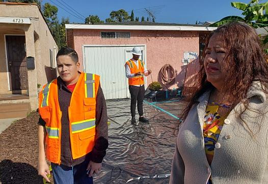 Delia Terrazas y su hijo José Antonio, seriamente impactado por la contaminación de plomo de la planta de baterías Exide Technol