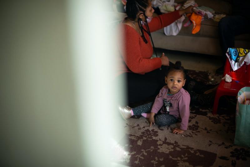 Gerica Cammack has tried to make a healthy home for herself and her daughter despite the environmental hazards that surround them in North Birmingham, Ala. Photo: Andi Rice for The Intercept