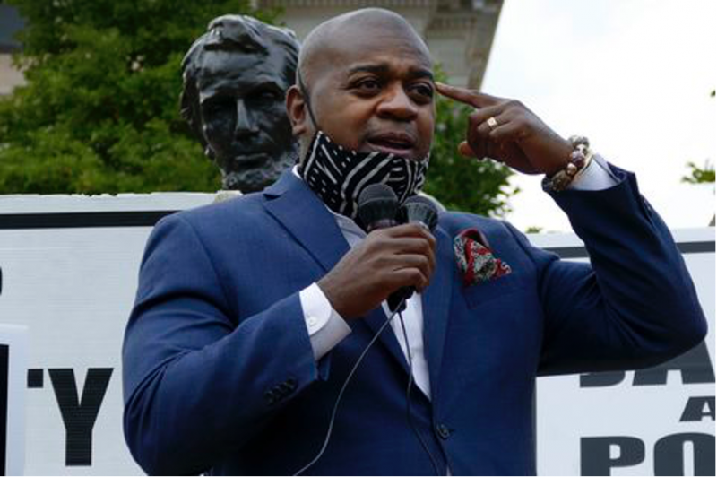 Mayor Ras Baraka speaks at the People’s Organization For Progress emergency march for Breonna Taylor at the Lincoln Statue on Springfield Avenue in Newark. Michael Mancuso | NJ Advance Media