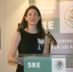 Dr. Carolina Peña-Ricardo of Children’s Hospital addressed a small crowd of parents at a conference on Autism held at the Mexican Consulate last month. 